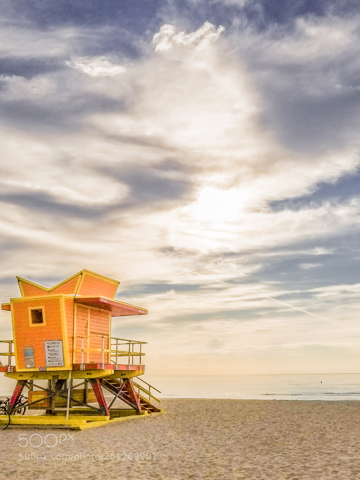 Samsung Galaxy S8 sample photo. Lifeguarding the sun photography