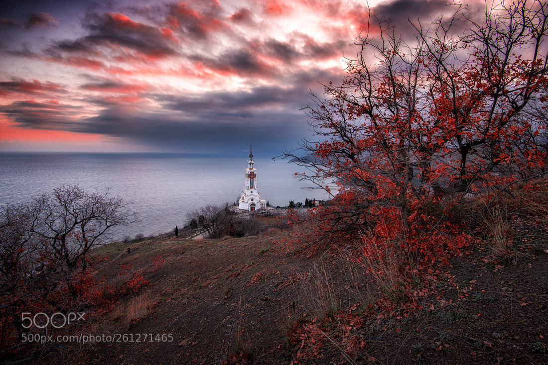Nikon D610 sample photo. Temple-lighthouse in crimea photography