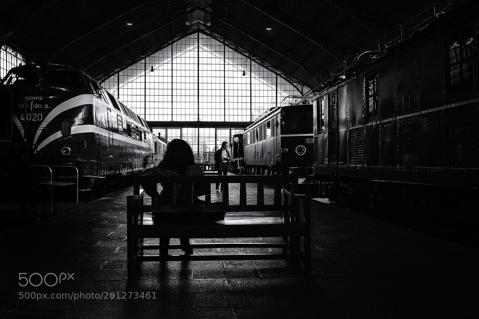 Canon EOS 80D sample photo. At the station photography