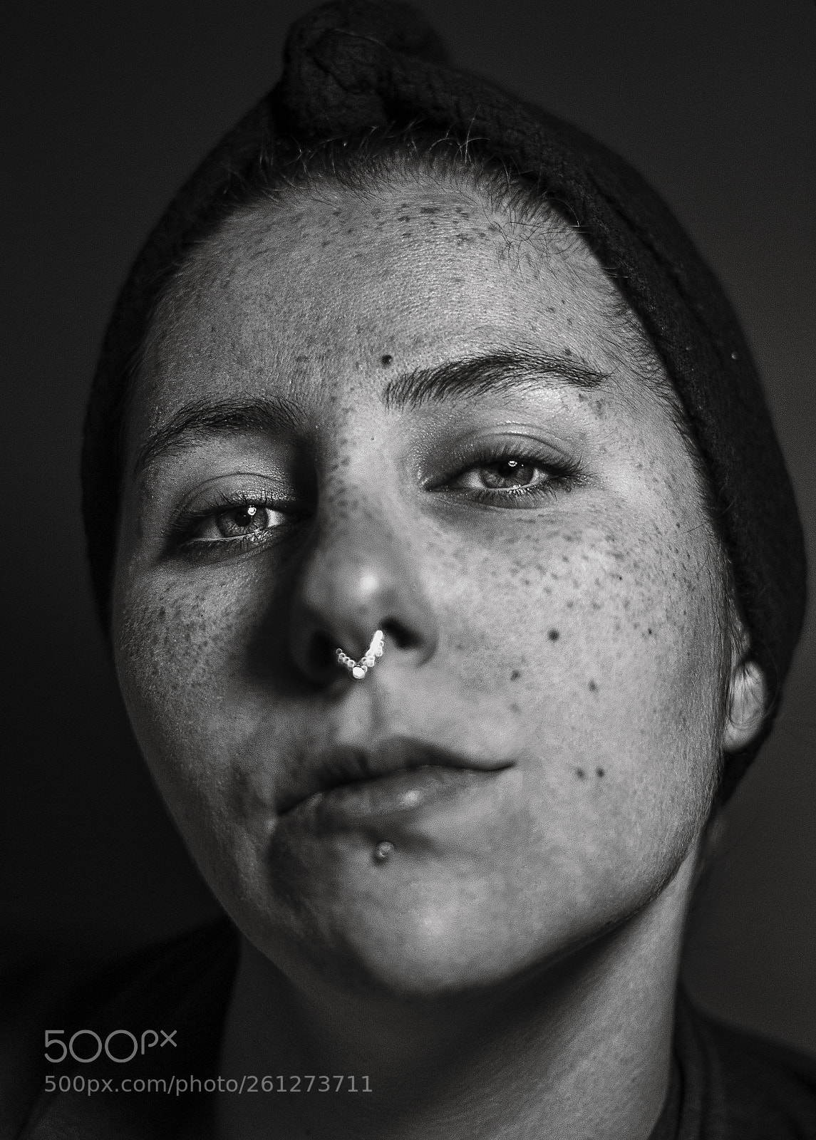 Canon EOS 700D (EOS Rebel T5i / EOS Kiss X7i) sample photo. Black and white portrait photography