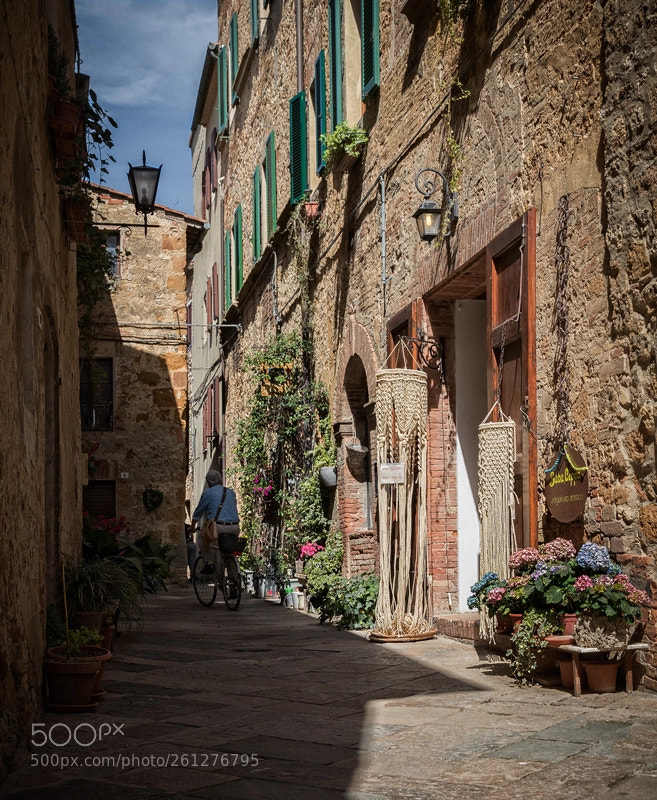 Canon EOS 80D sample photo. Tuscany streets photography