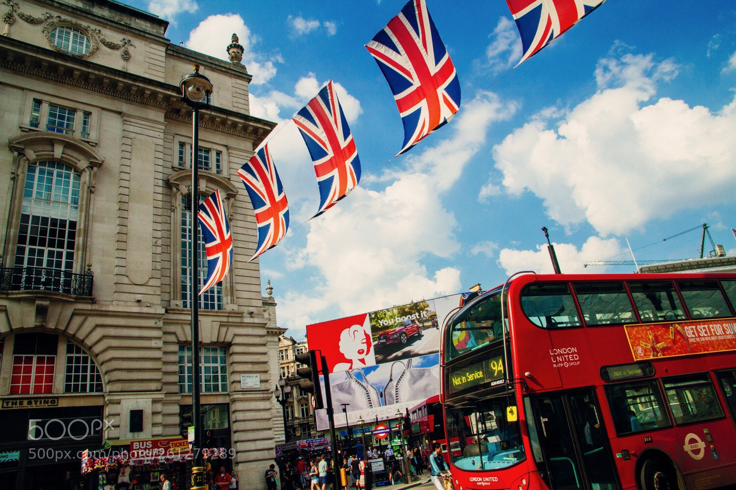 Canon EOS 7D sample photo. Piccadilly photography