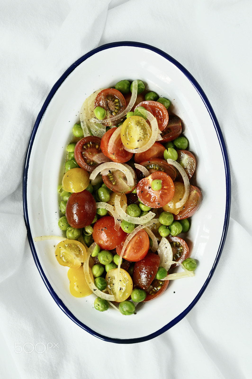 Nikon D3200 + Nikon AF-S Nikkor 50mm F1.4G sample photo. Peas and tomatoes salad photography