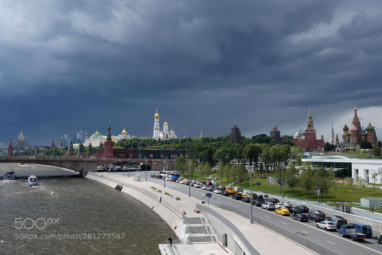 Sony a7R III sample photo. Moscow photography