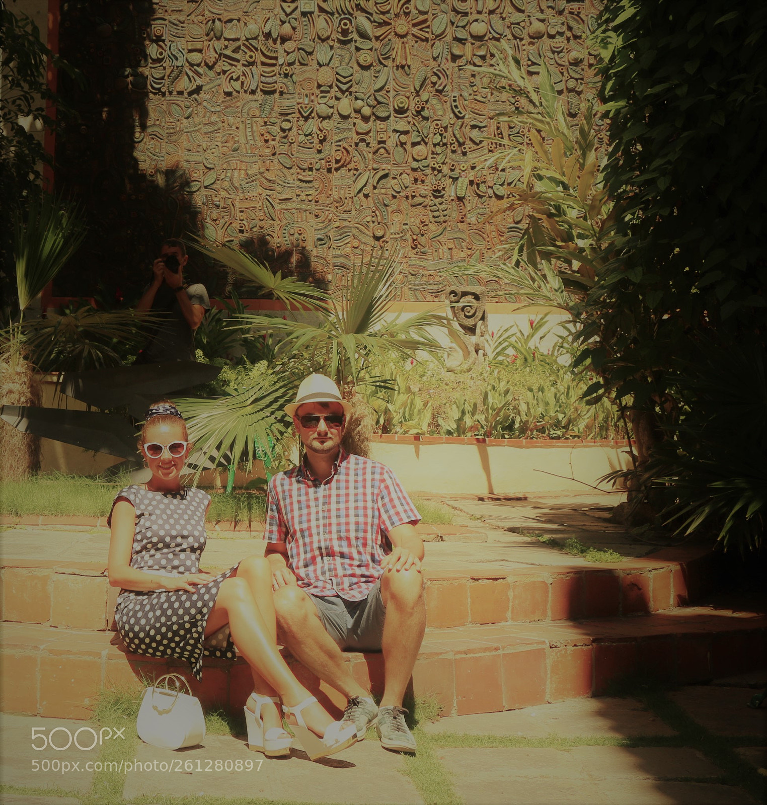 Canon EOS 70D sample photo. A tipical patio in photography