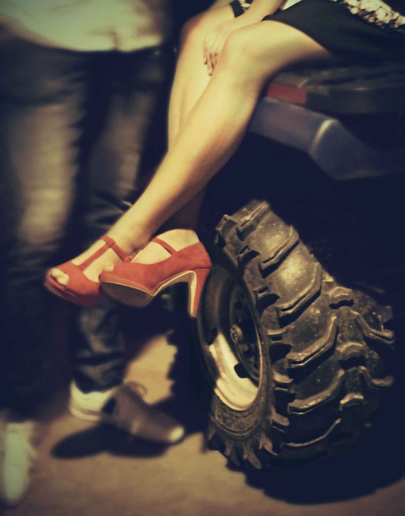 Sony SLT-A37 sample photo. Red shoes photography