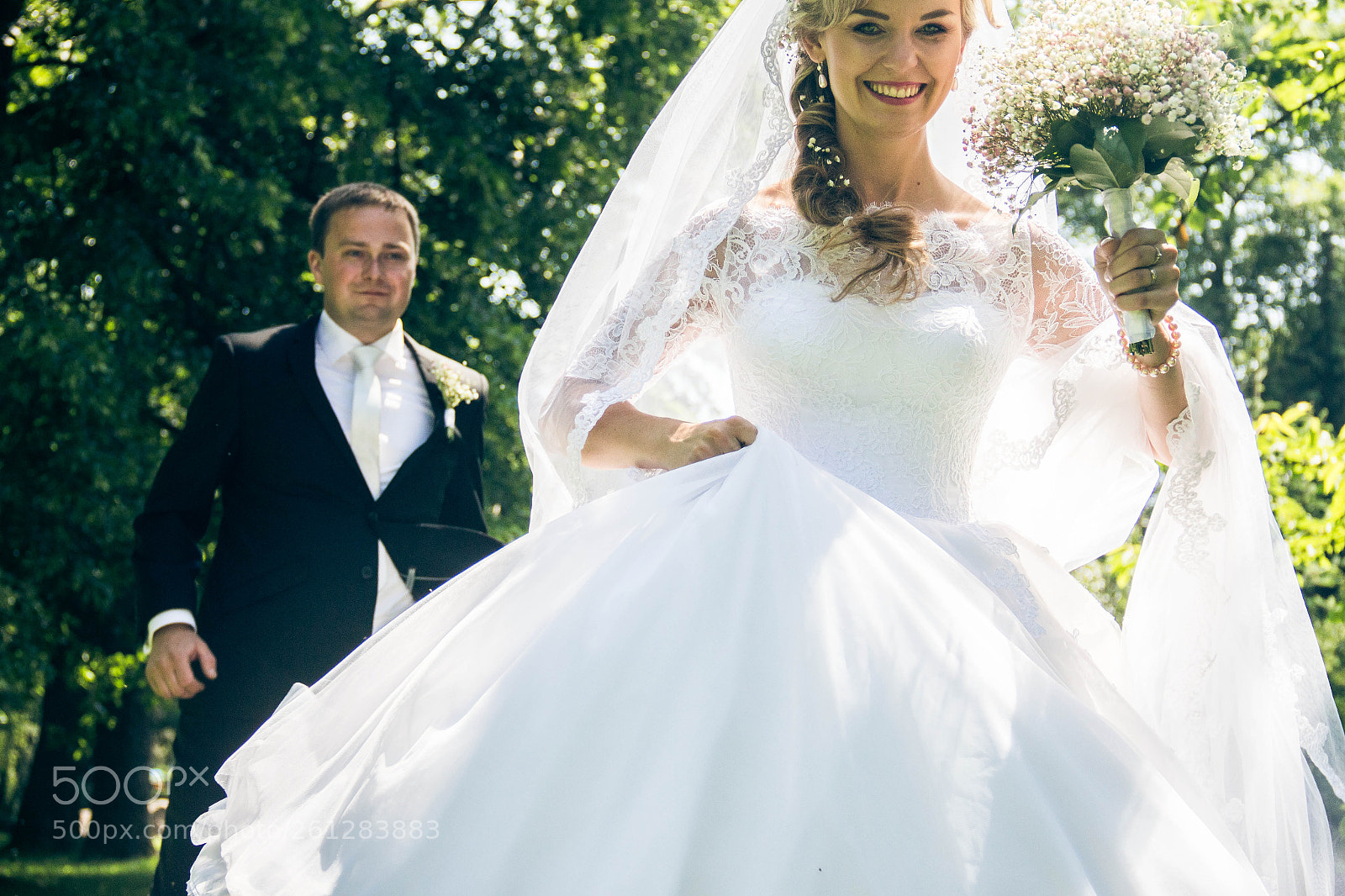 Canon EOS 700D (EOS Rebel T5i / EOS Kiss X7i) sample photo. Bride on the run photography