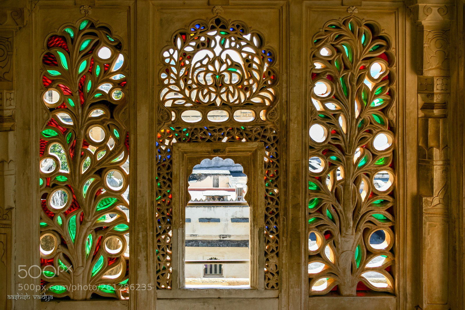Canon EOS 350D (EOS Digital Rebel XT / EOS Kiss Digital N) sample photo. Stained glass window (jaali) photography