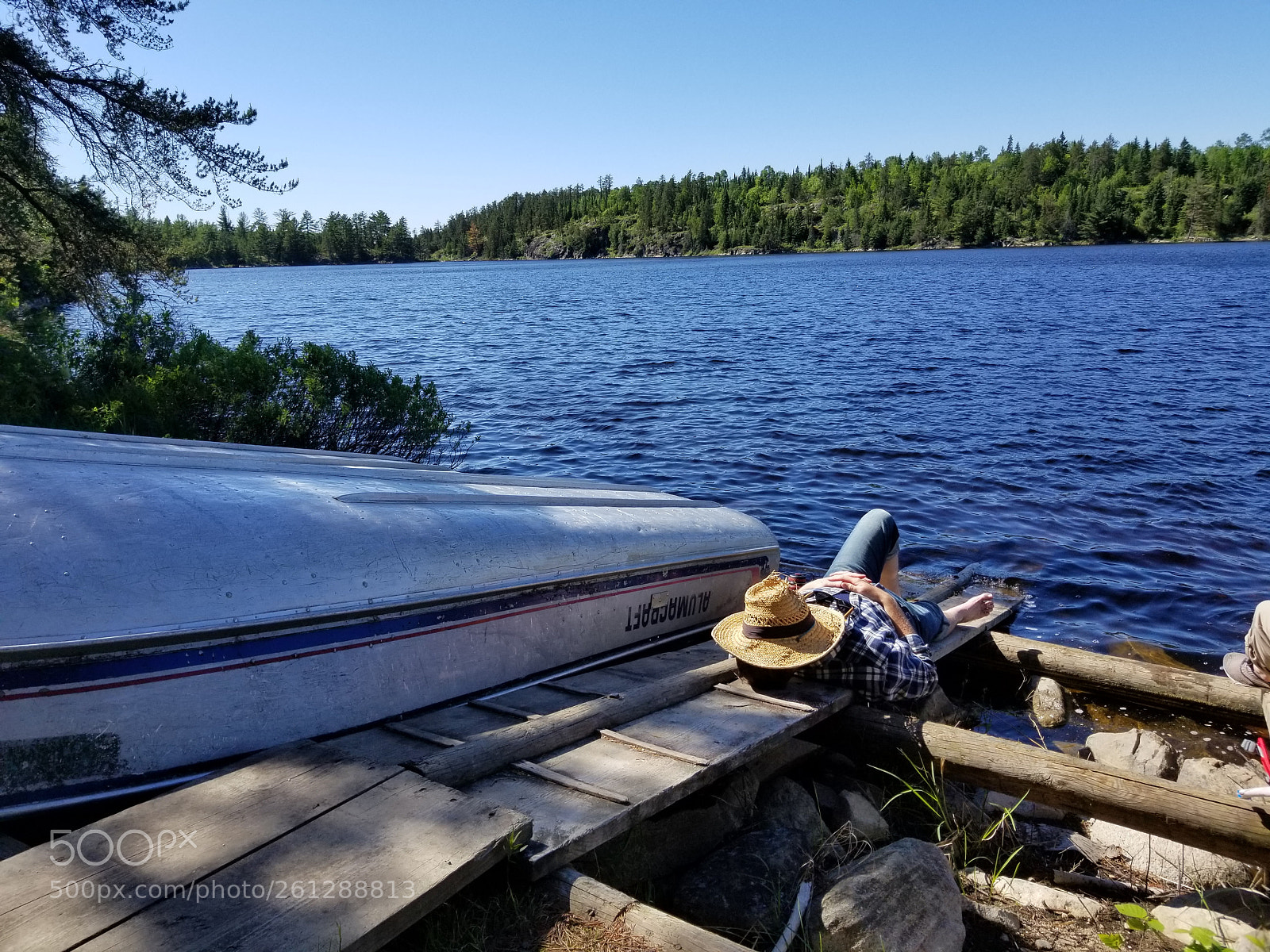 Samsung Galaxy S8 sample photo. Straw hat nap photography