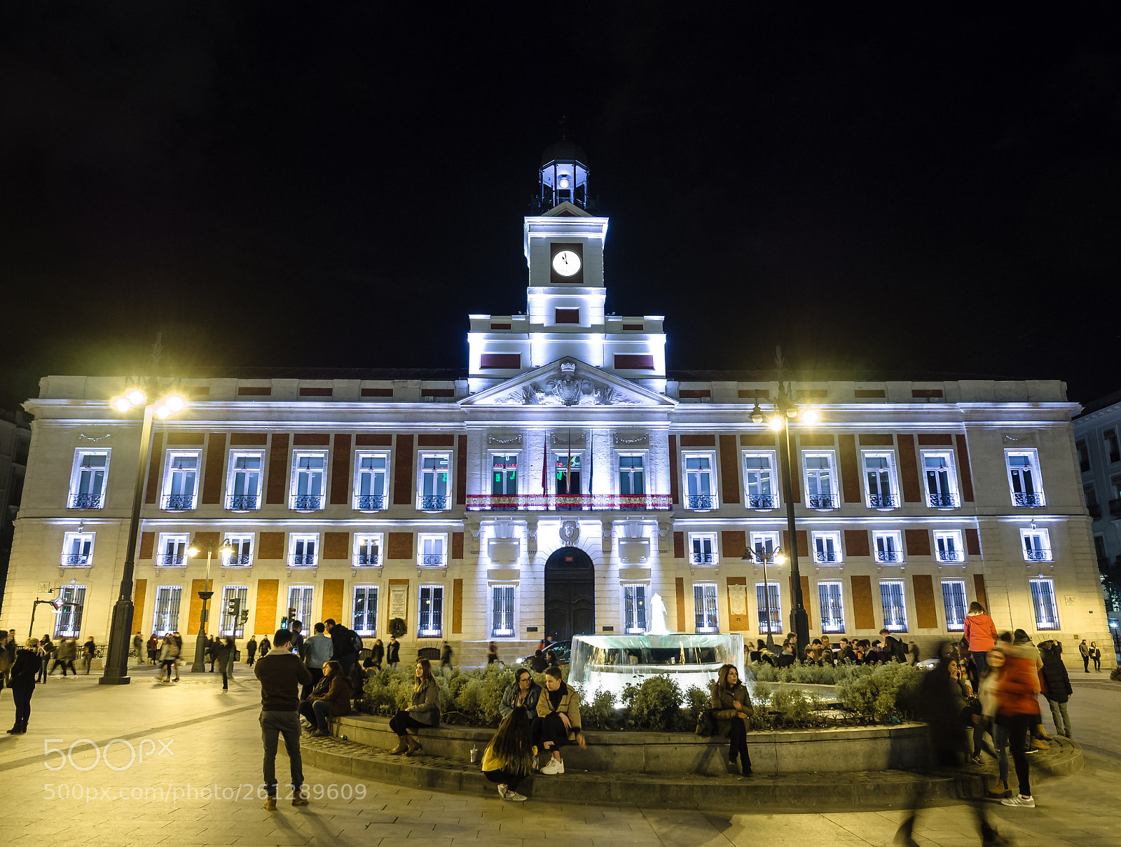 Olympus OM-D E-M10 II sample photo. Puerta del sol photography