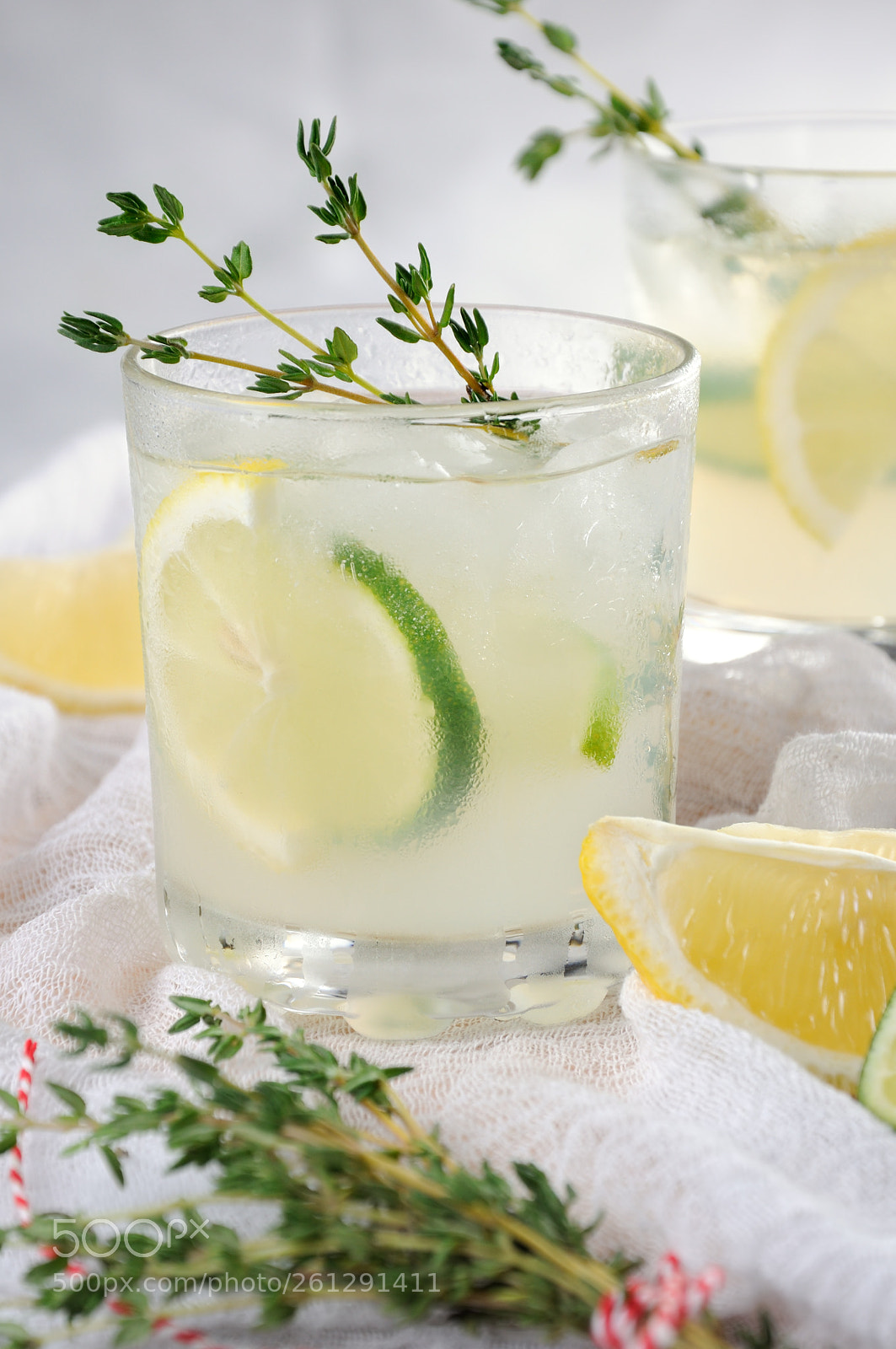 Nikon D90 sample photo. Cocktail-jin, lime juice and photography