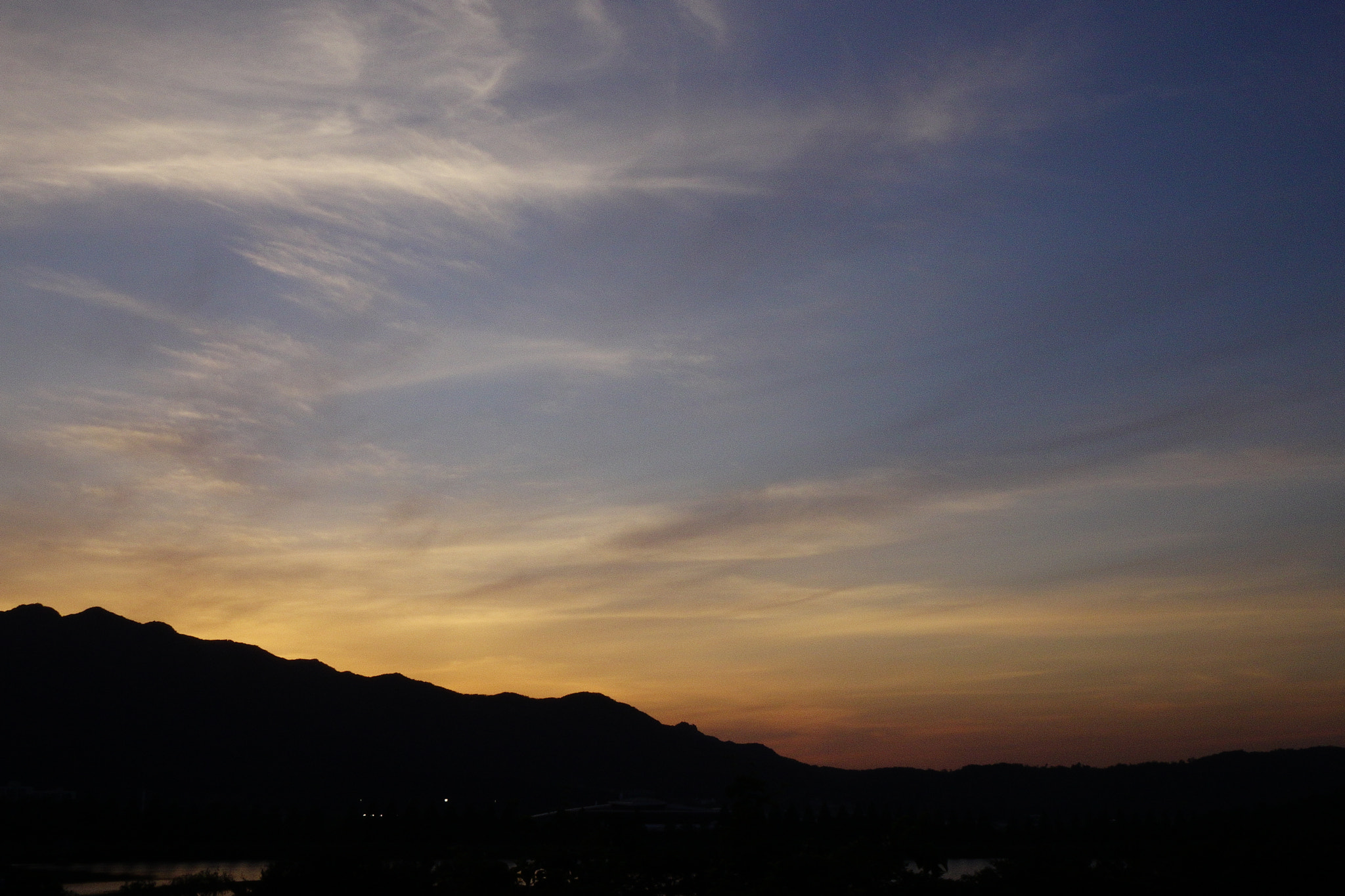 Sony Cyber-shot DSC-RX10 II sample photo. Scenery from a cable car photography