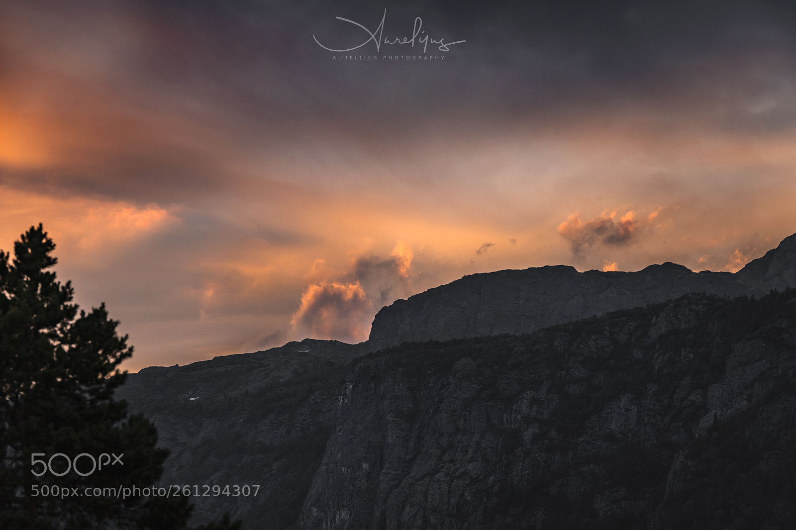 Canon EOS 6D Mark II sample photo. The sunset photography