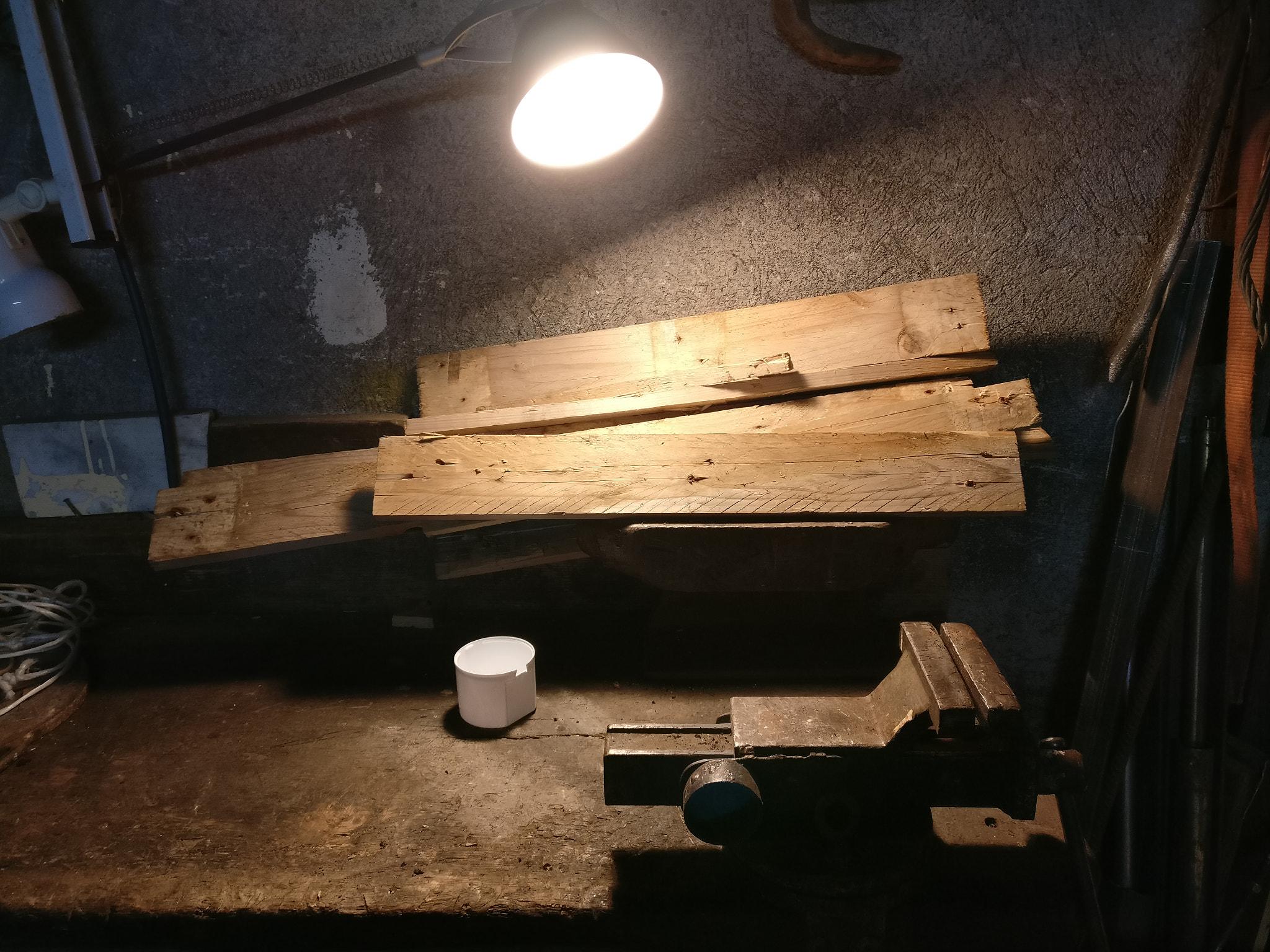 OnePlus A3003 sample photo. Light & wood photography