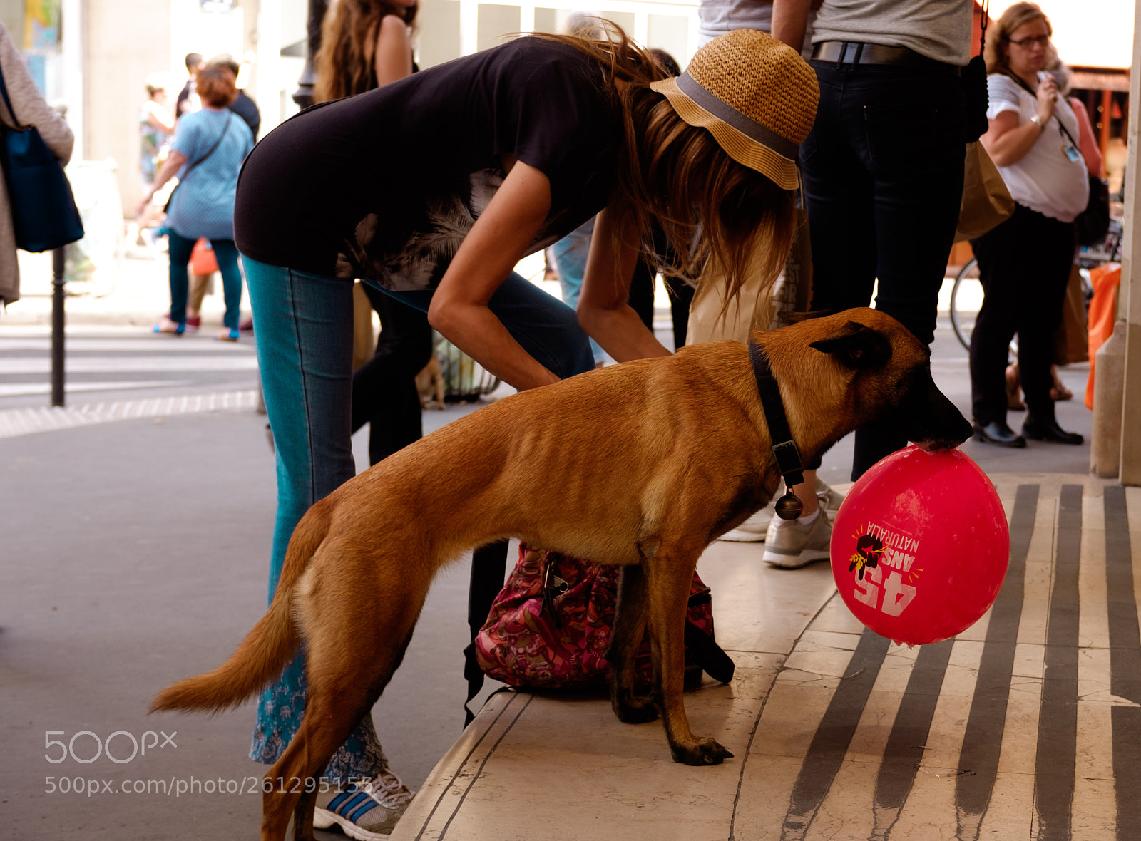 Fujifilm X100T sample photo. Red balloon photography