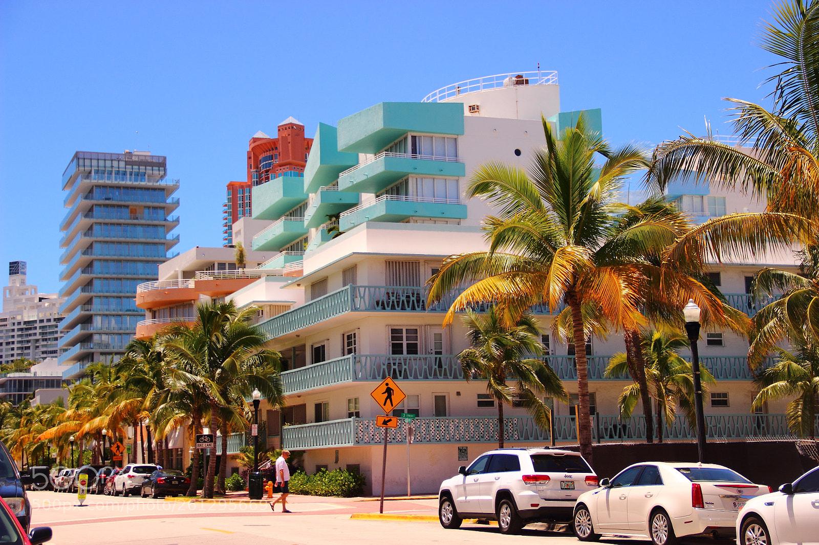 Canon EF-S 18-135mm F3.5-5.6 IS sample photo. Miami beach architectural district photography