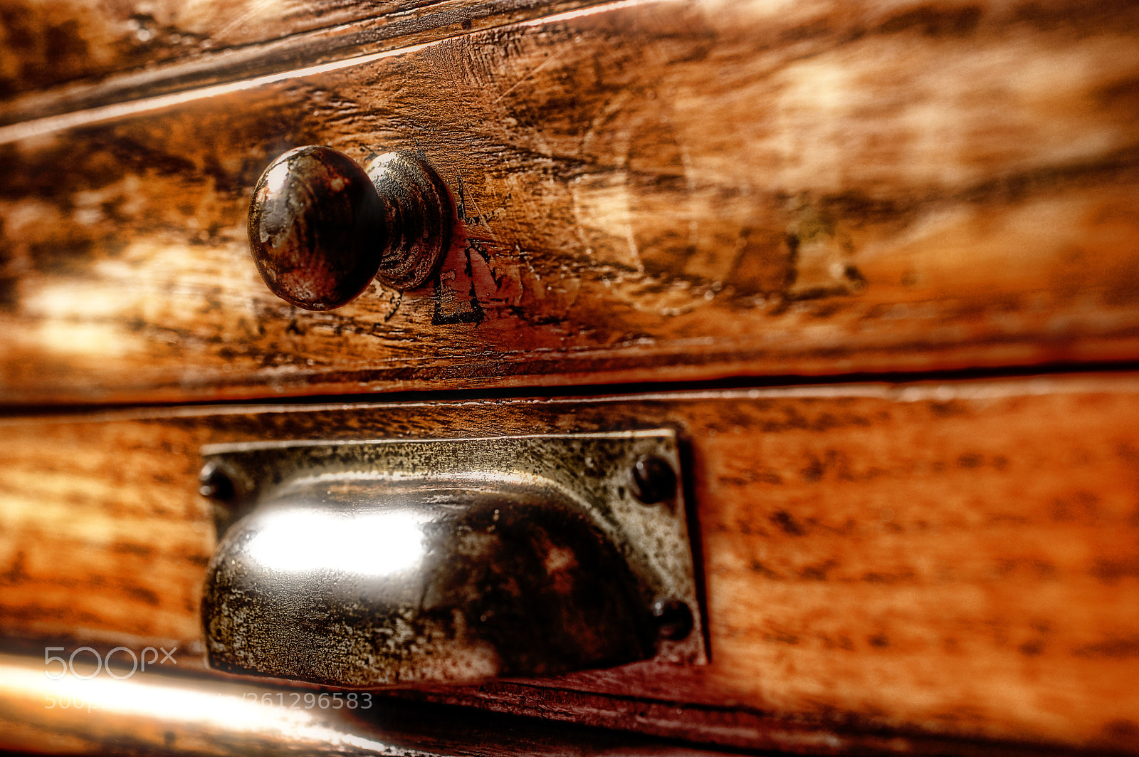 Nikon D90 sample photo. Old box photography