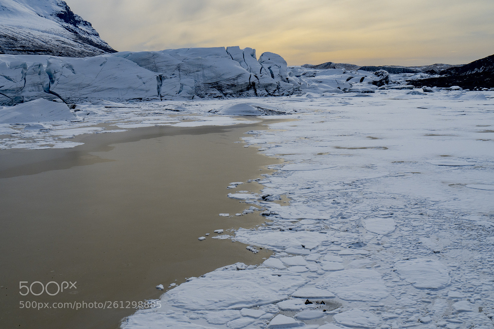 Olympus OM-D E-M5 II sample photo. Frozen icelandic evening photography