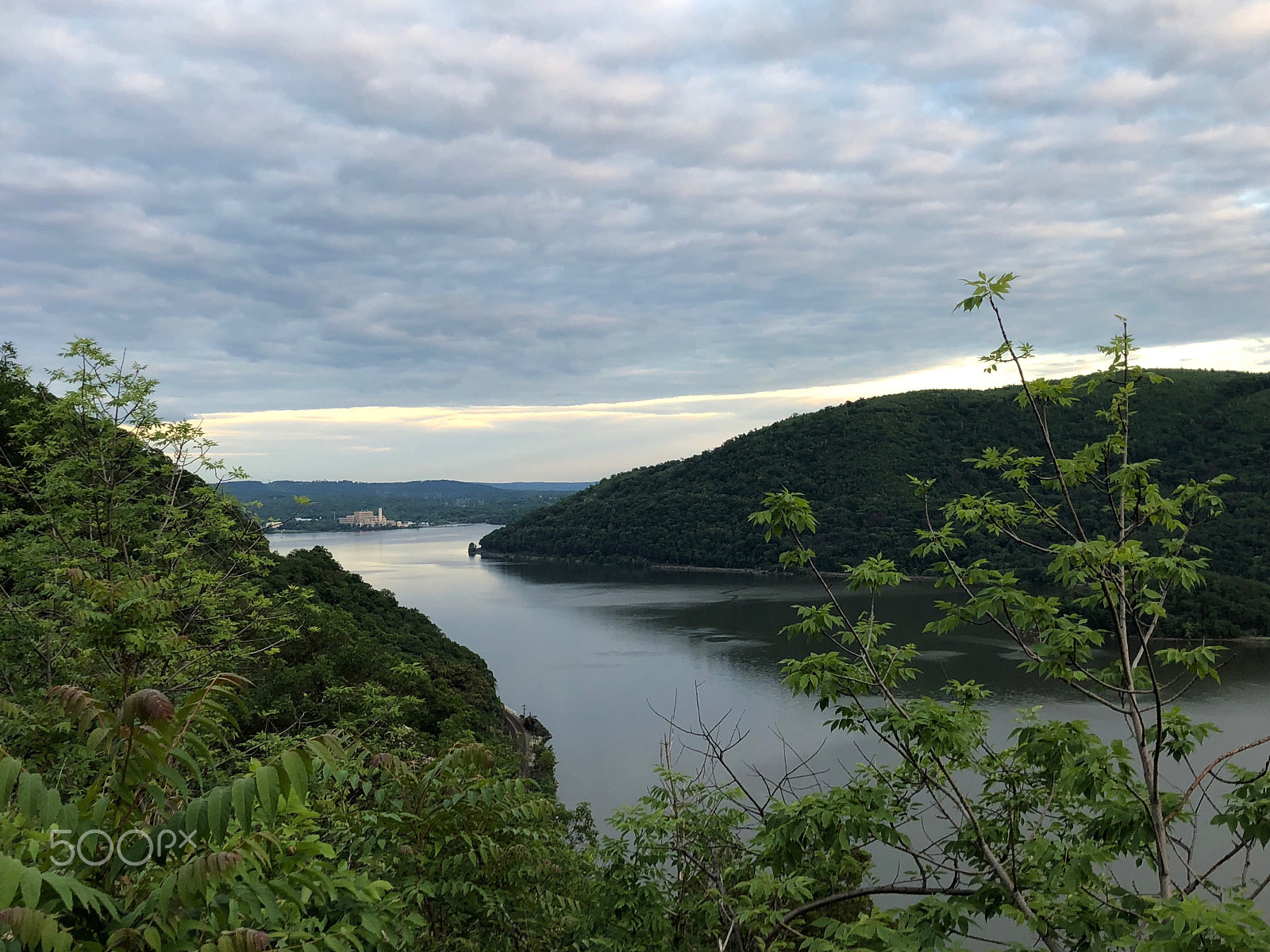 Apple iPhone 8 sample photo. Looking down the hudson river in ny photography