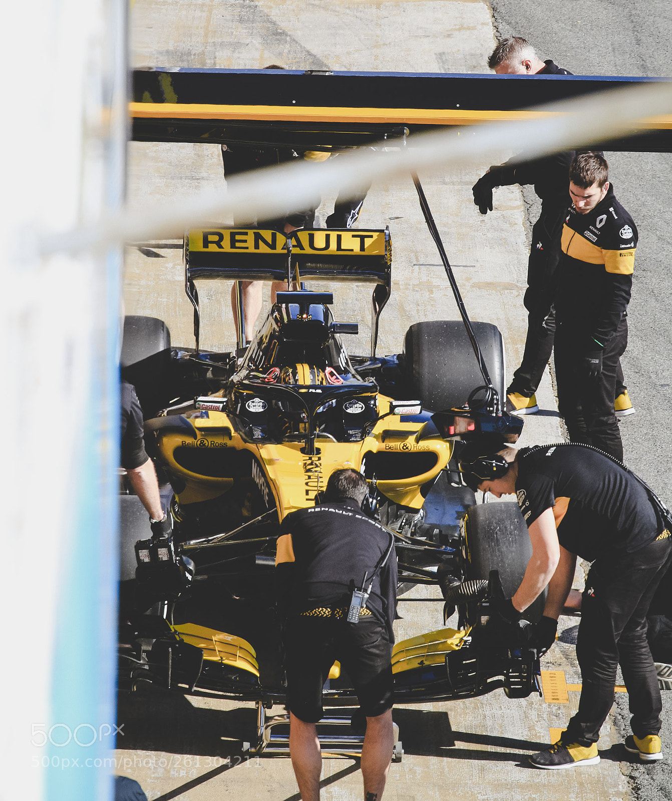 Canon EOS 7D sample photo. F1 during pitstop photography