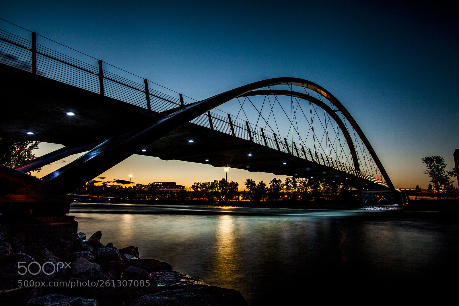Canon EOS 5D Mark II sample photo. Dusk in the city photography