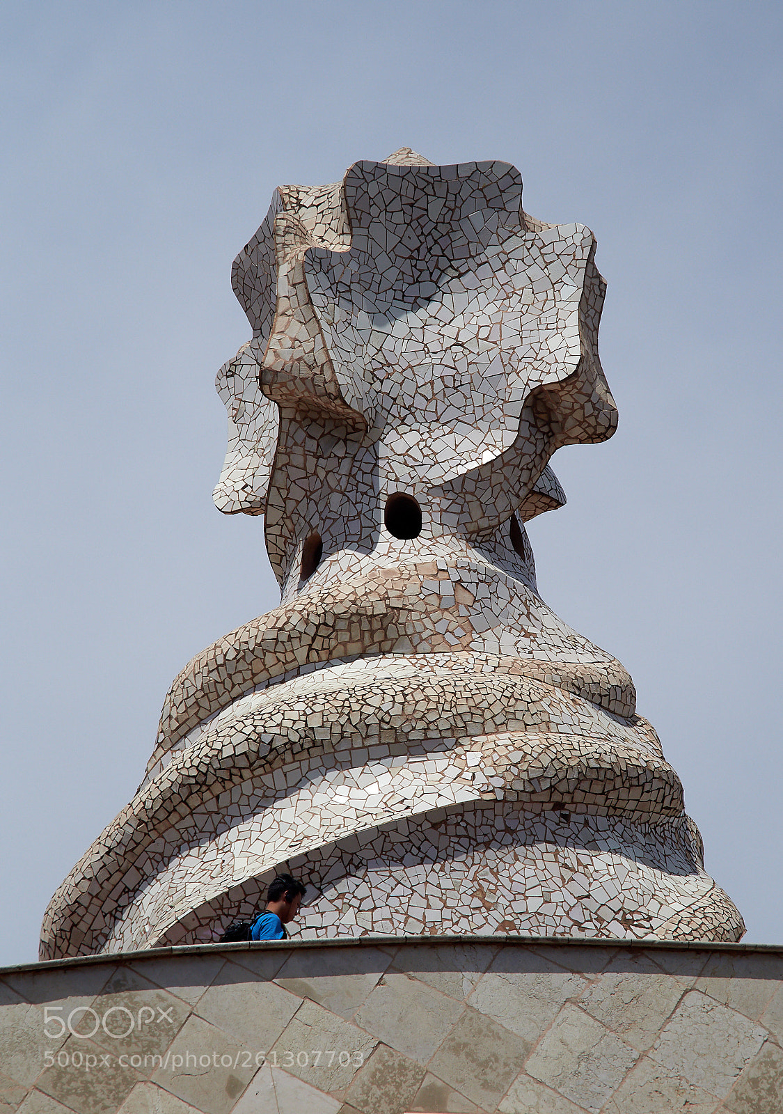 Olympus OM-D E-M1 Mark II sample photo. La pedrera witch scarer photography