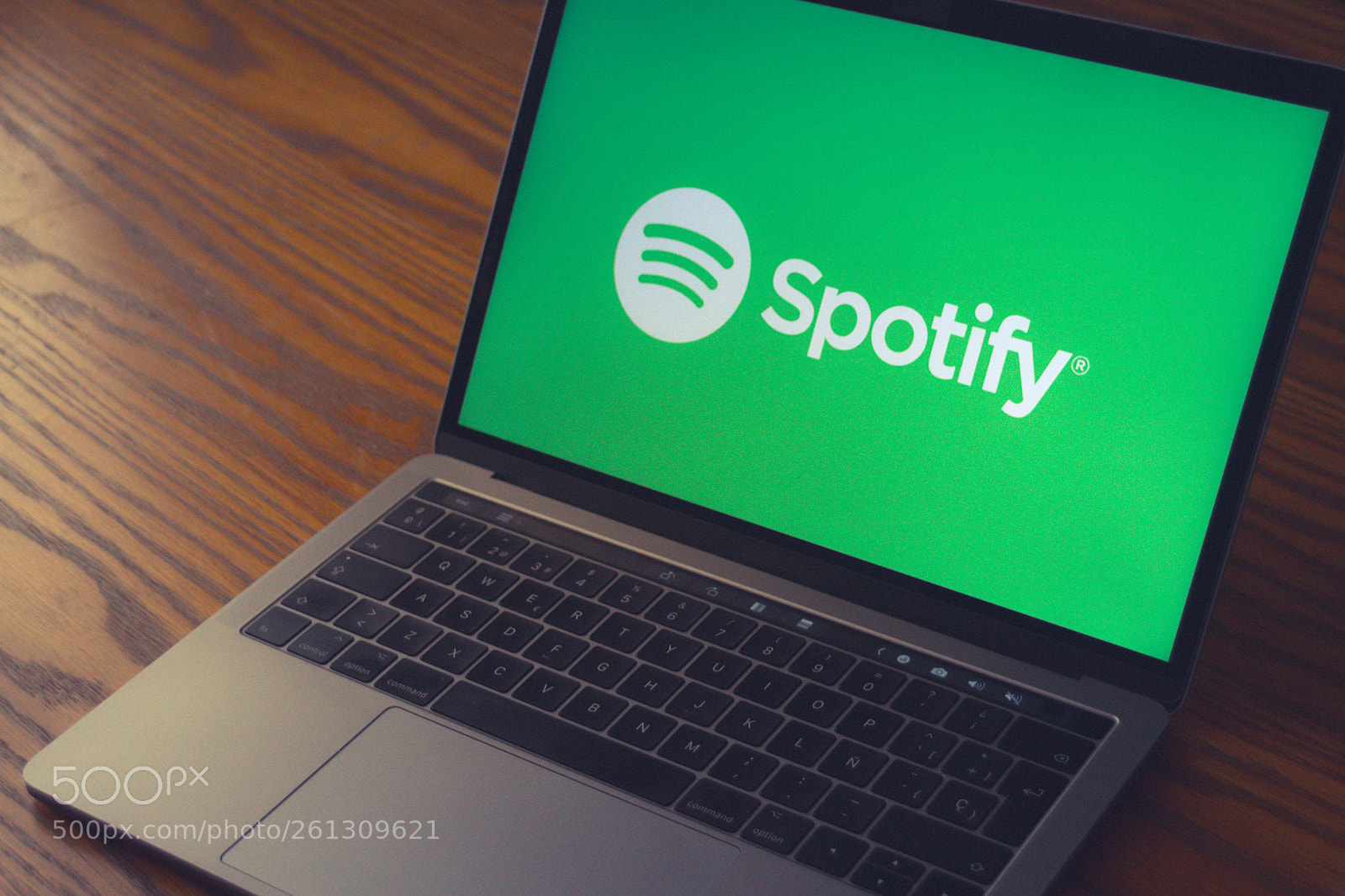 Canon EOS 1200D (EOS Rebel T5 / EOS Kiss X70 / EOS Hi) sample photo. Spotify logo on computer photography