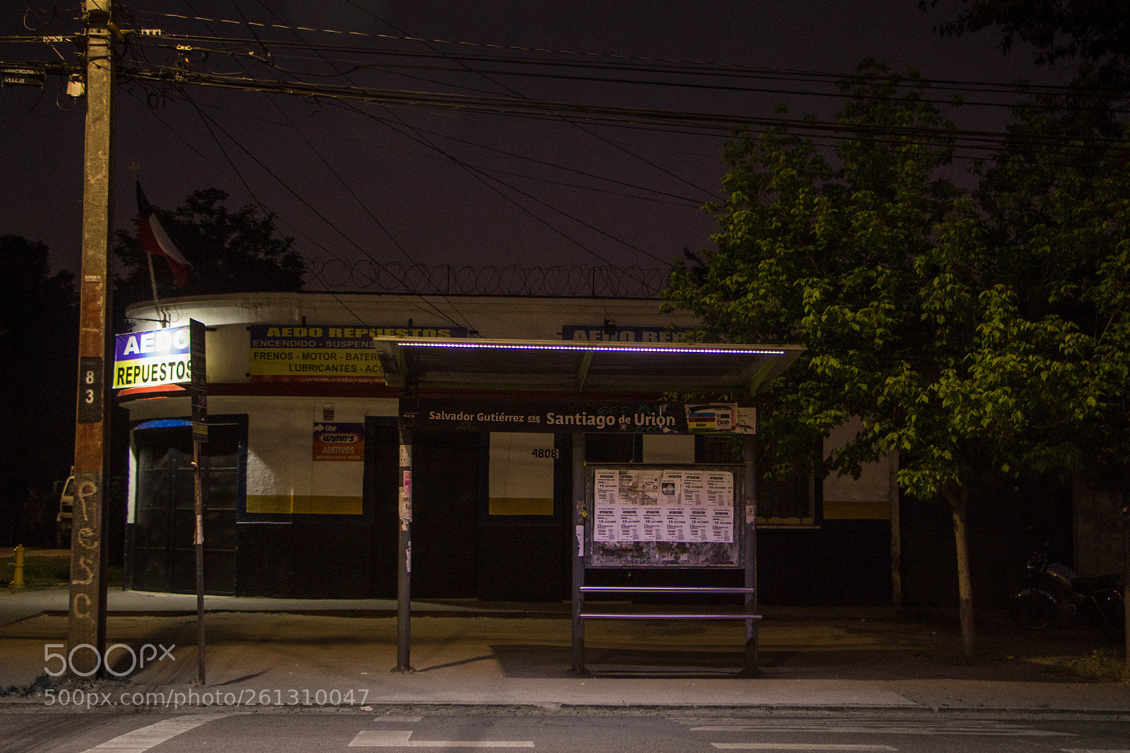 Canon EOS 700D (EOS Rebel T5i / EOS Kiss X7i) sample photo. Bus stop 1 photography