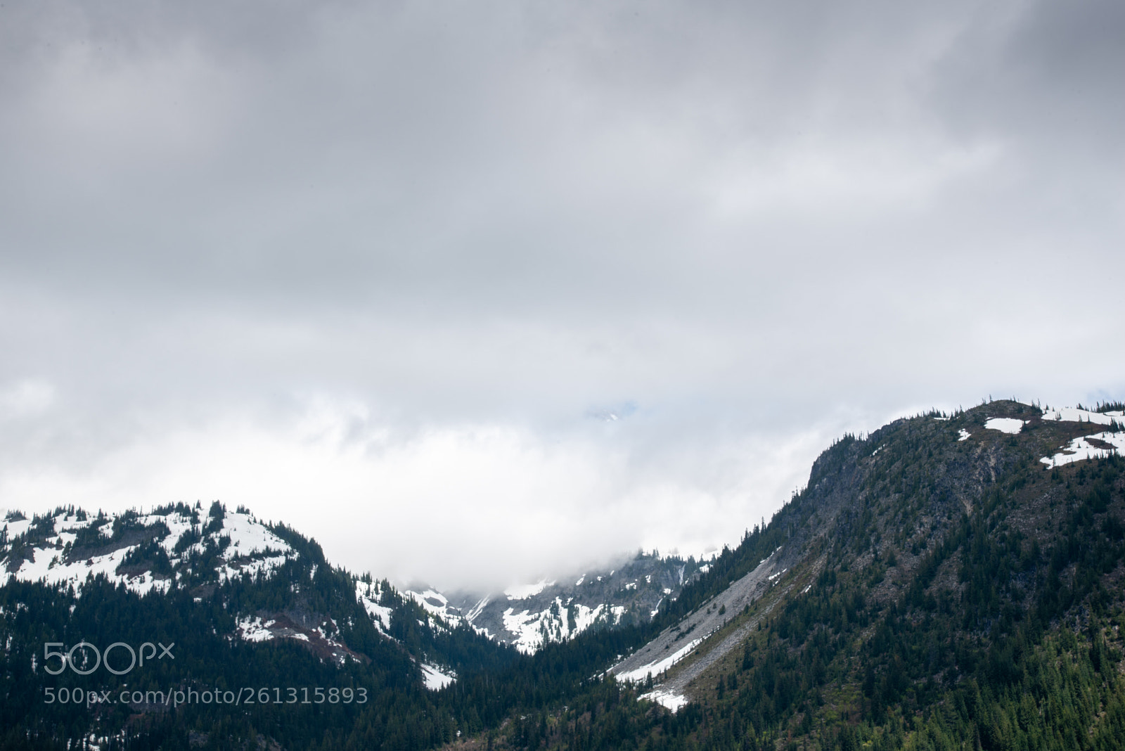 Nikon D750 sample photo. Cloudy mountains photography