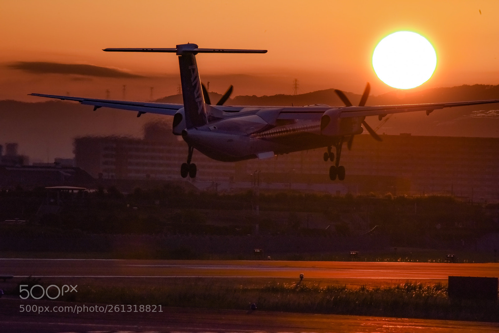 Nikon D810 sample photo. Airplane photography