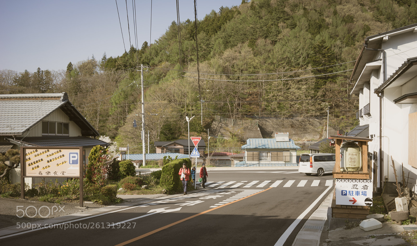 Sony a7 sample photo. Roads at fujikawaguchiko-machi photography