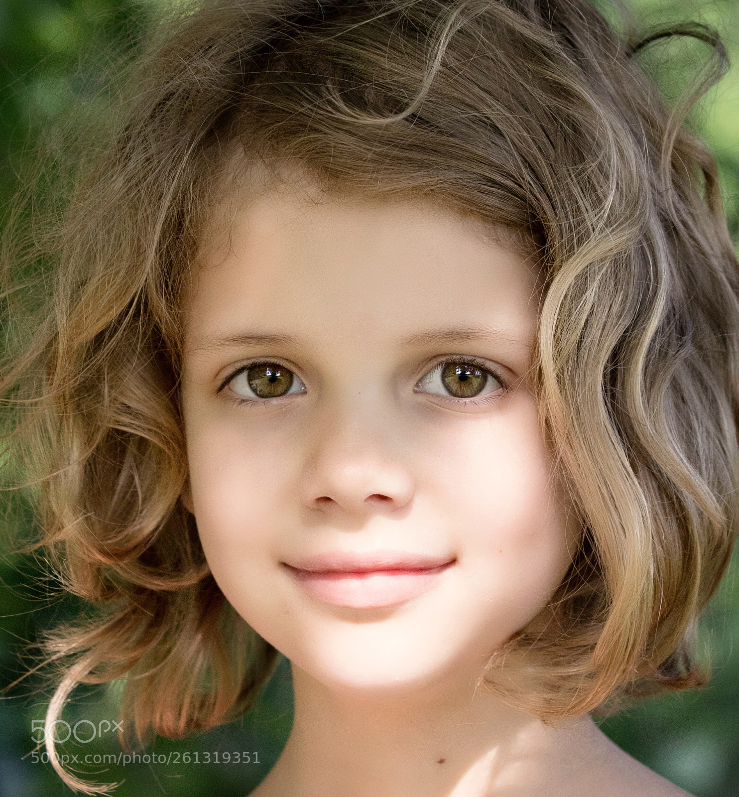 Canon EOS 5D Mark IV sample photo. Brown eyed girl photography