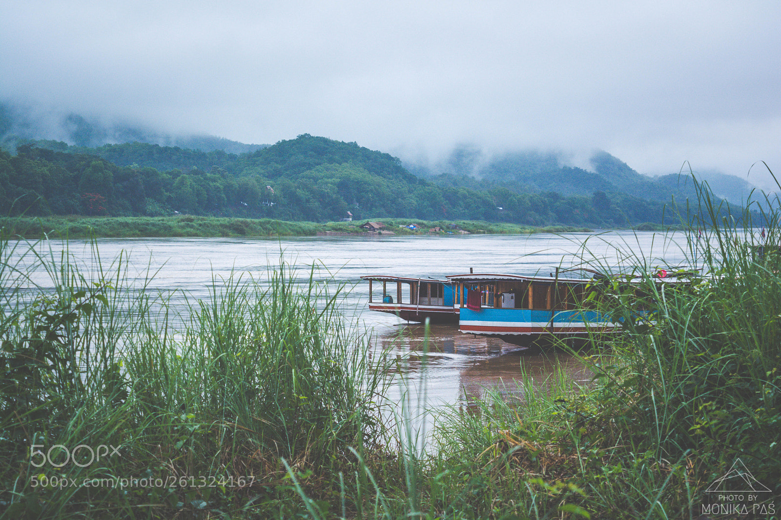 Nikon D5200 sample photo. Laos photography