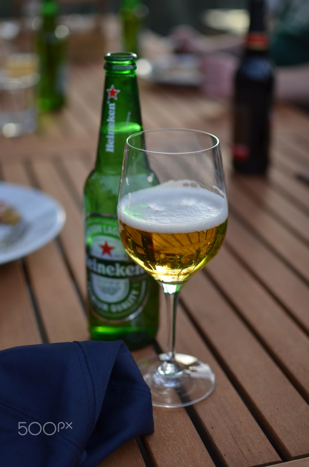 Nikon D7000 + Nikon AF-S DX Nikkor 35mm F1.8G sample photo. Heineken photography