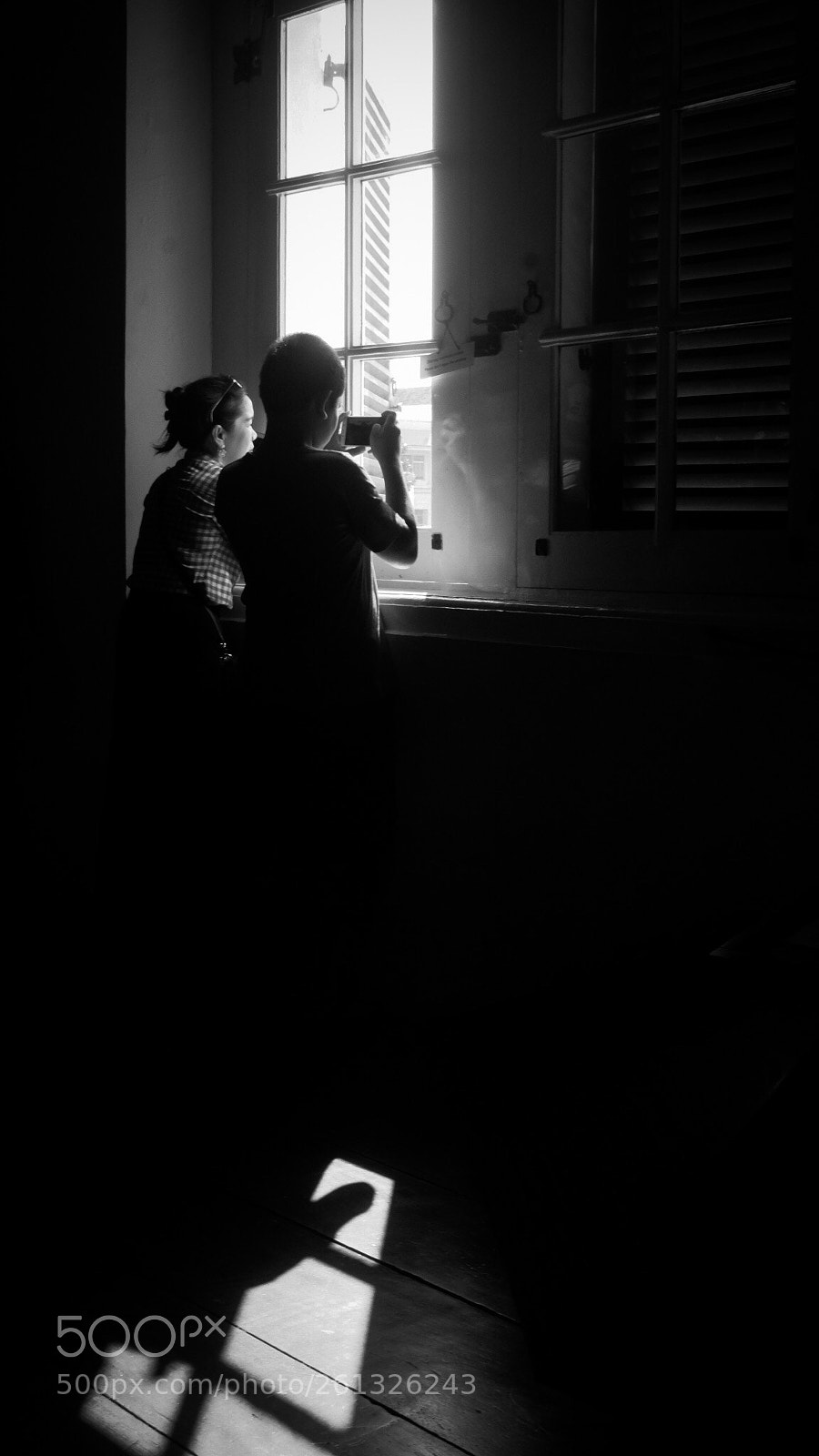 Fujifilm X-T10 sample photo. Two in window photography