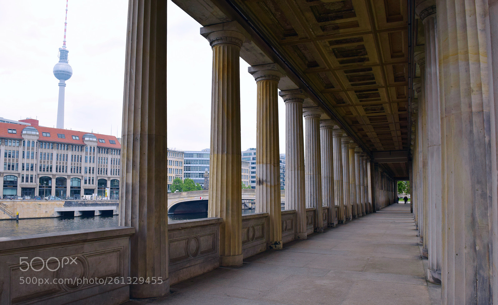 Nikon D3300 sample photo. Museum photography
