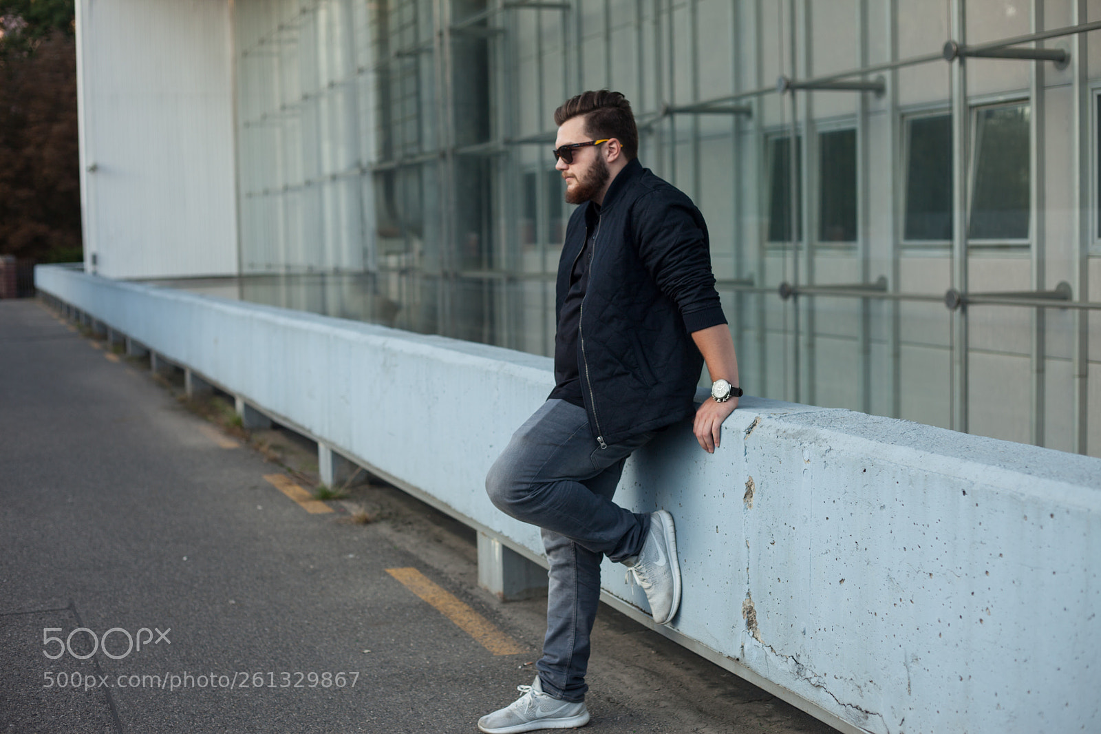 Canon EOS 5D Mark II sample photo. O u t photography