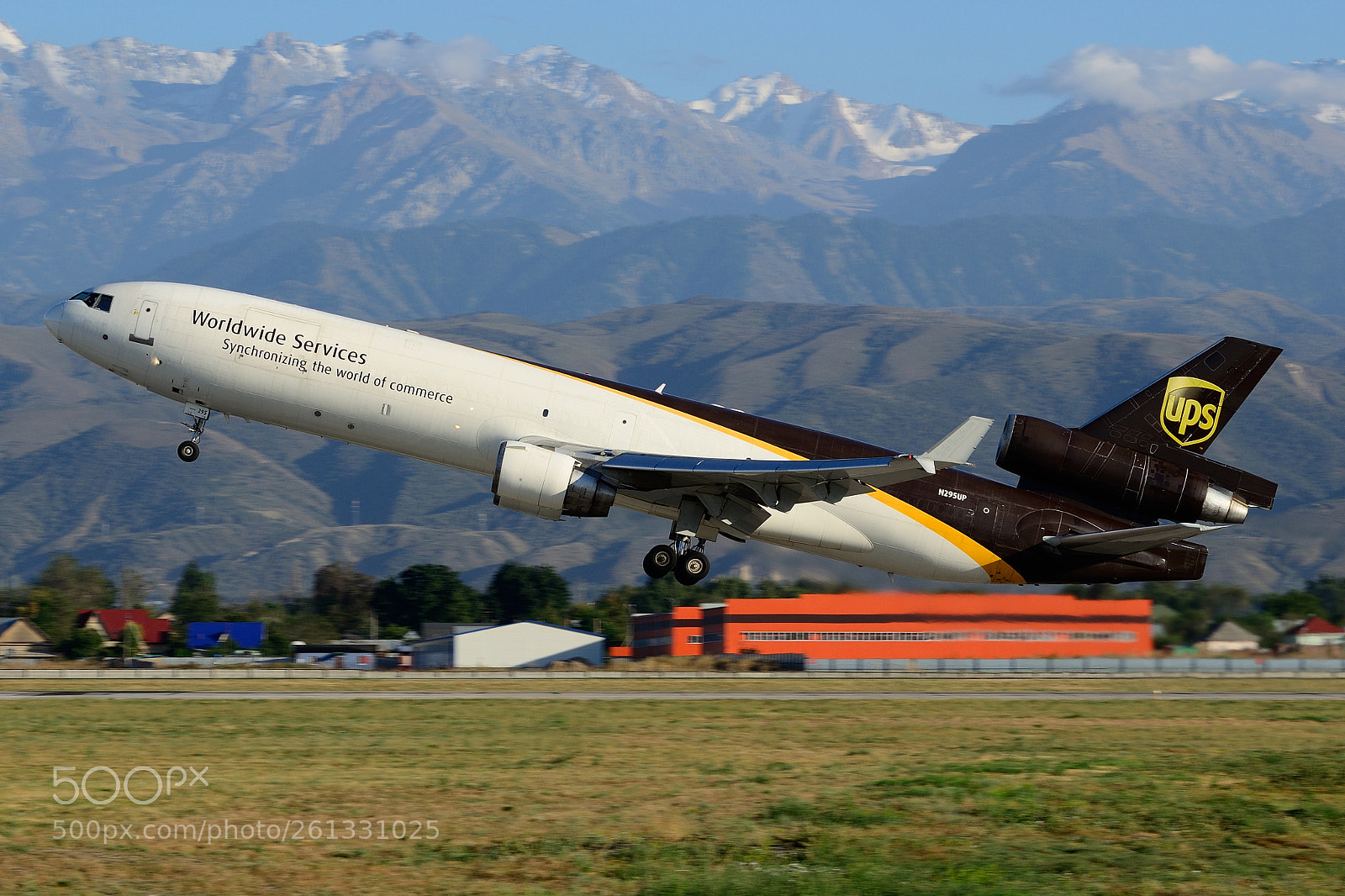 Nikon AF-S Nikkor 70-300mm F4.5-5.6G VR sample photo. Photo collection of aircraft photography