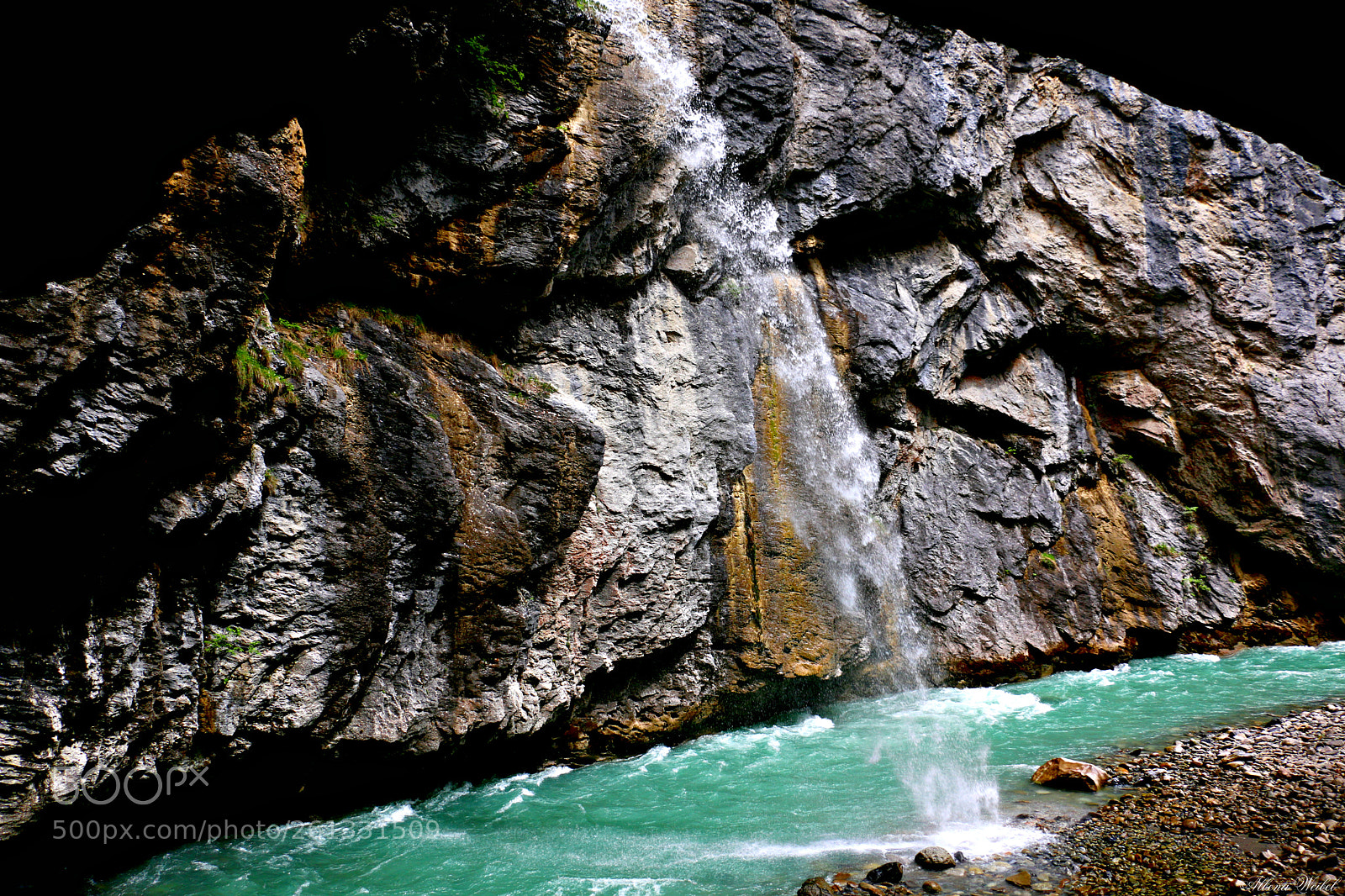 Canon EOS 70D sample photo. Aareschlucht waterfall photography