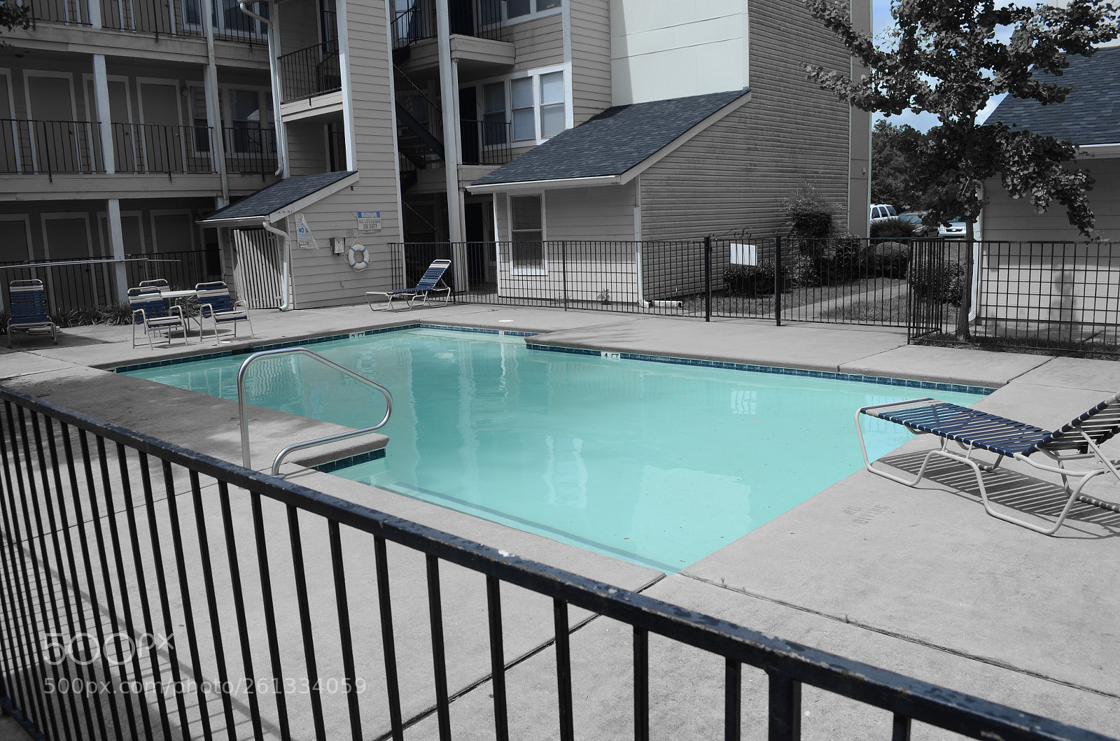 Nikon D5100 sample photo. Poolside  photography