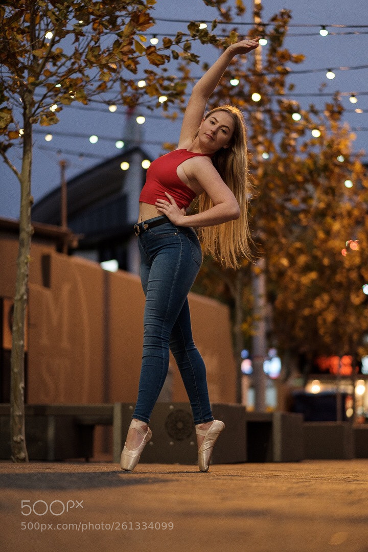 Fujifilm X-T2 sample photo. Dancing in the streets photography