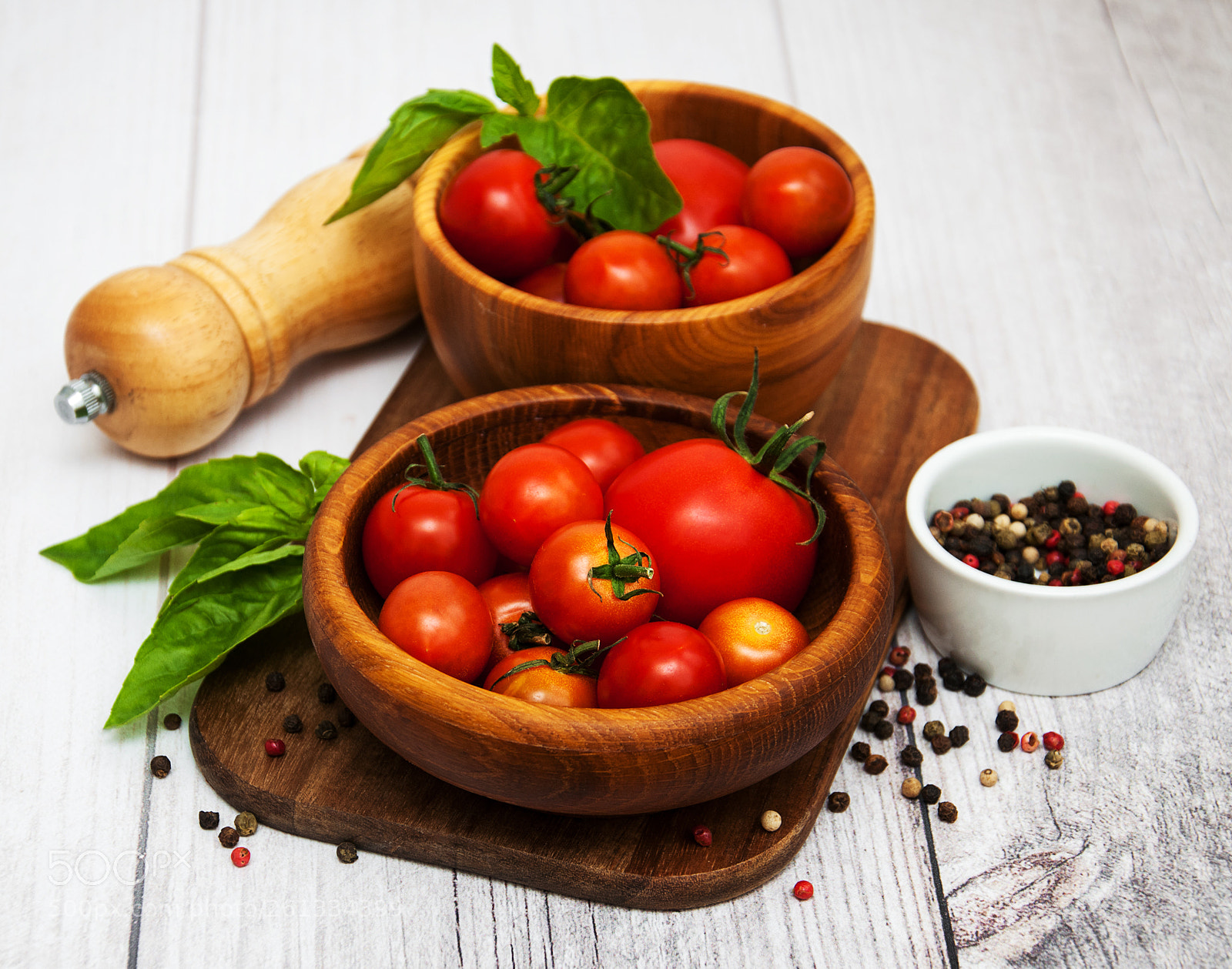 Nikon D90 sample photo. Fresh tomatoes on a photography