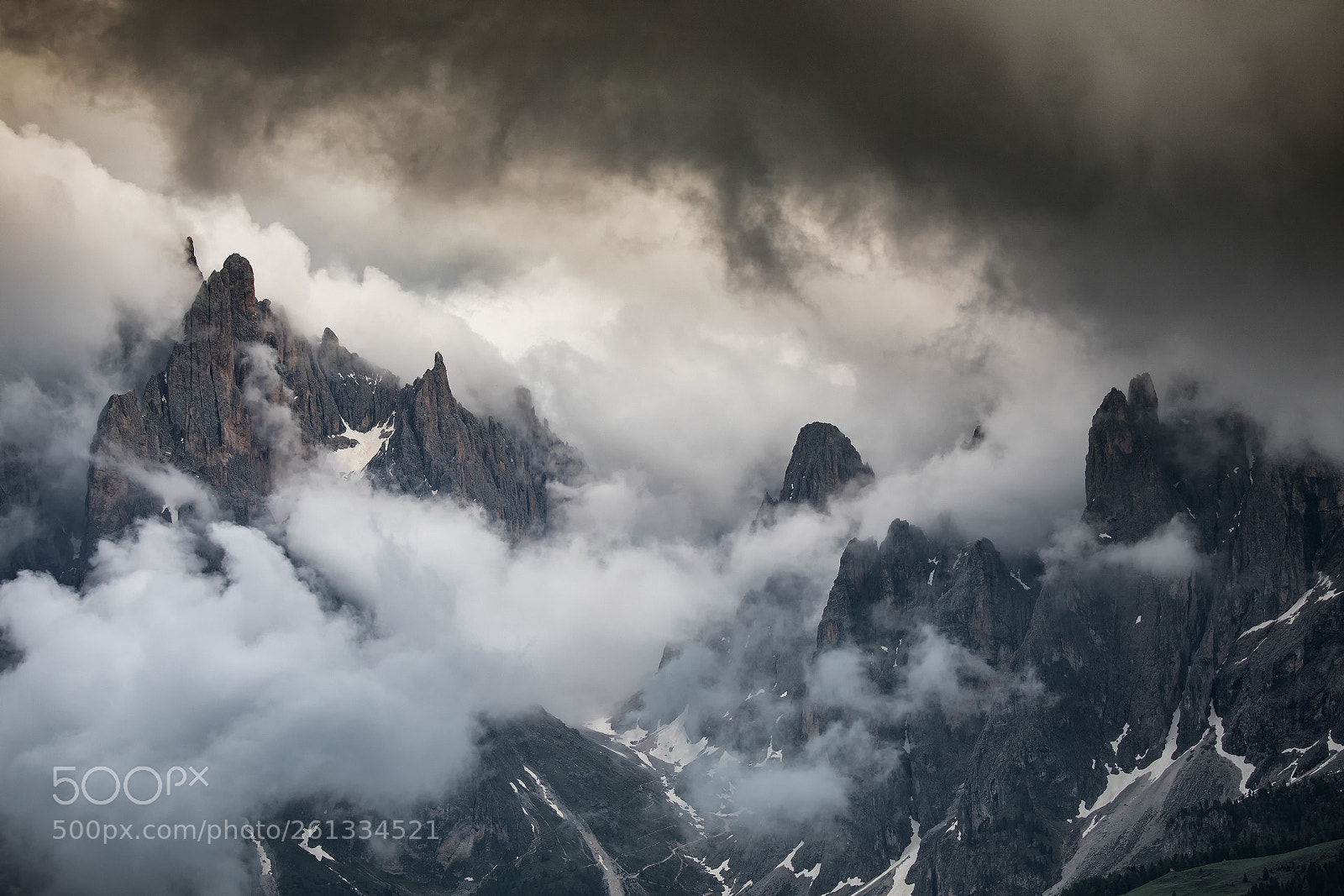 Canon EOS 5D Mark IV sample photo. Storm photography