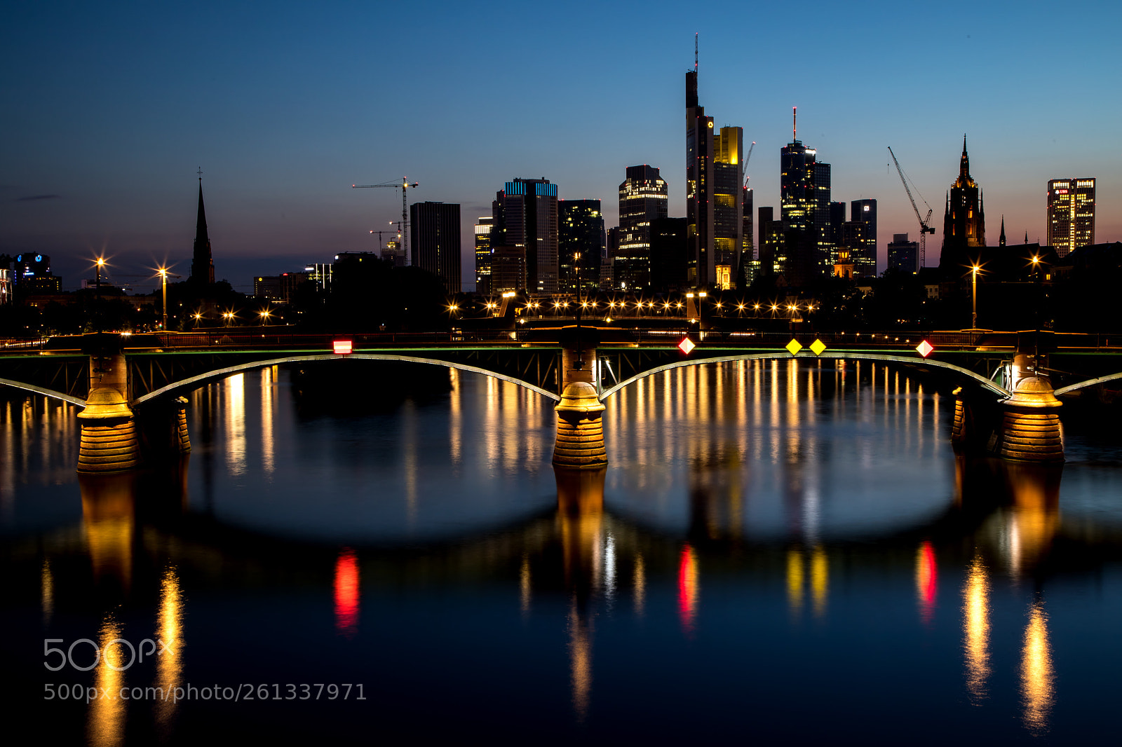 Canon EOS 5D Mark IV sample photo. Frankfurt skyline photography