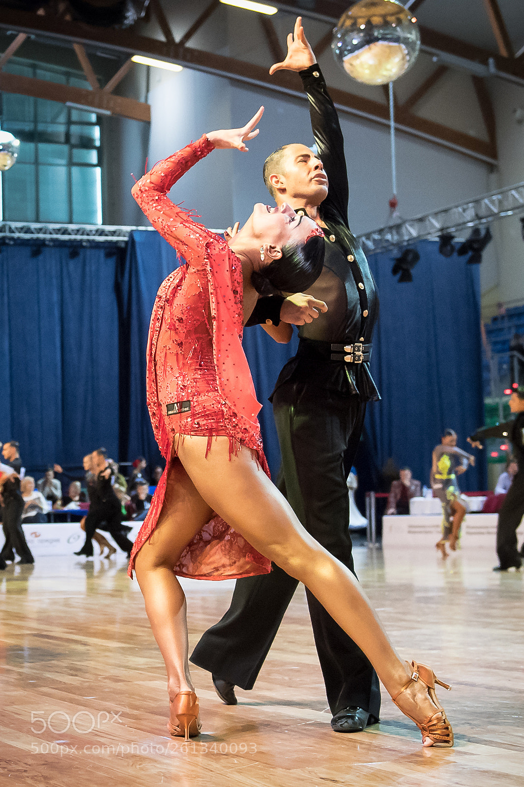 Nikon D5 sample photo. Dancers dancing latin dance photography