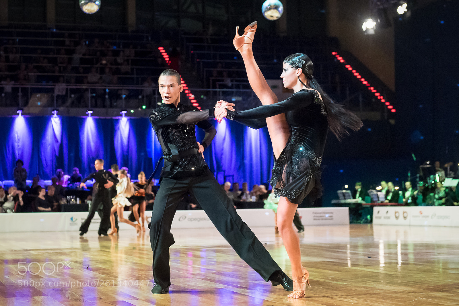 Nikon D5 sample photo. Dancers dancing latin dance photography