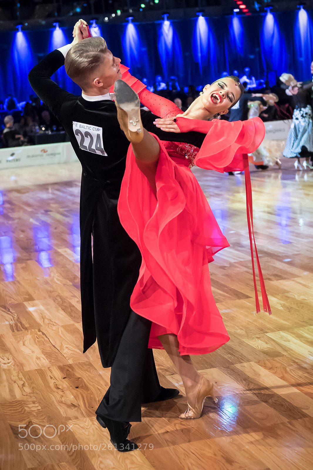 Nikon D5 sample photo. Dancers dancing standard dance photography