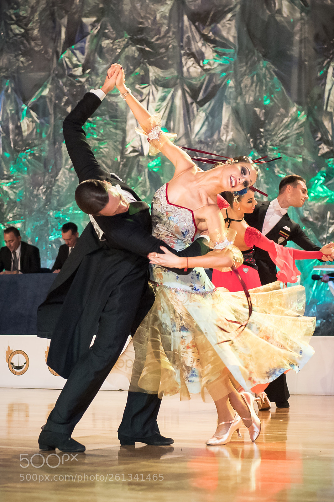 Nikon D5 sample photo. Dancers dancing standard dance photography
