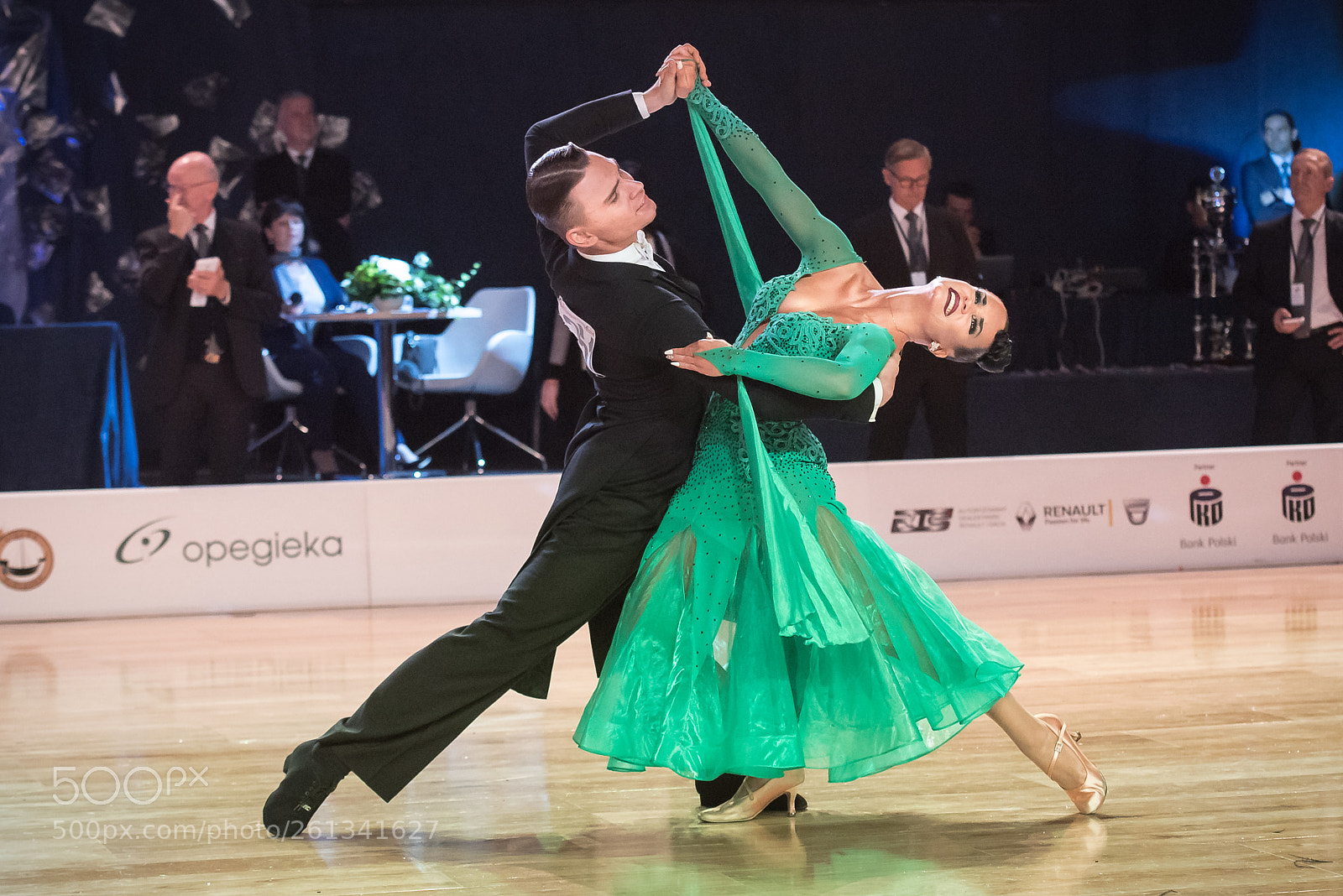 Nikon D750 sample photo. Dancers dancing standard dance photography