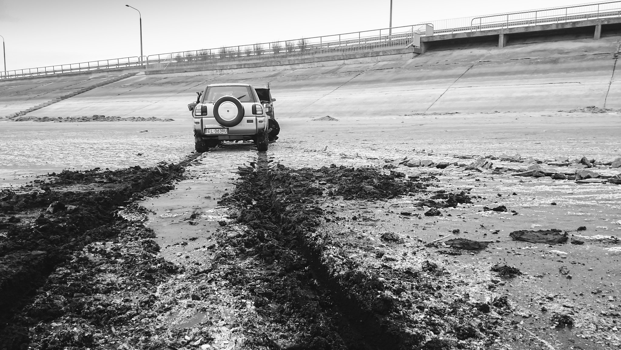 Sony Xperia Z2 sample photo. Fun in the mud photography